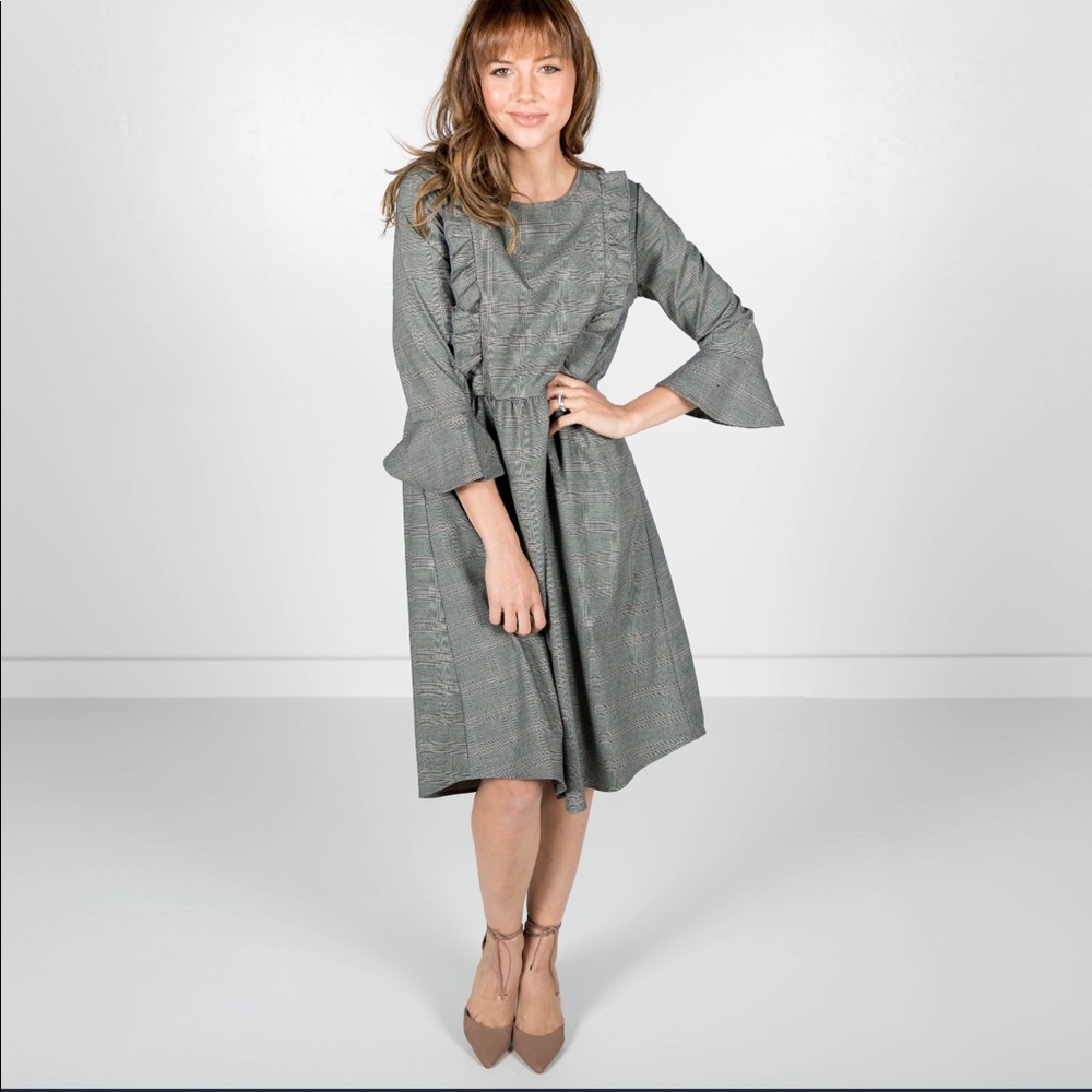 Mellow Ruffle Dress